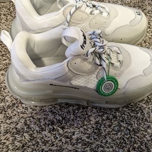Balenciaga Triple S sneakers. Size 42